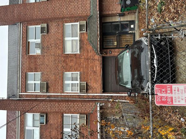 40 Autumn Avenue, Brooklyn NY 11208