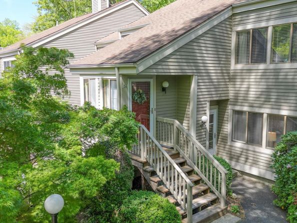 156 Stone Meadow, South Salem NY 10590