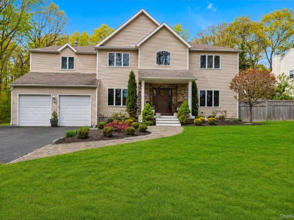 263 Old Commack Road, Kings Park NY 11754