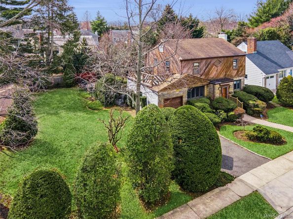 24 Allen Road, Rockville Centre NY 11570