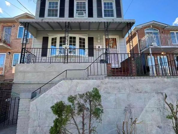 52-16 69th Place, Maspeth NY 11378