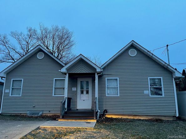 113 Dakota Street, Ronkonkoma NY 11779