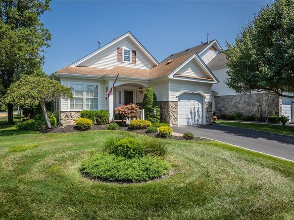 1 Kate Circle, Middle Island NY 11953