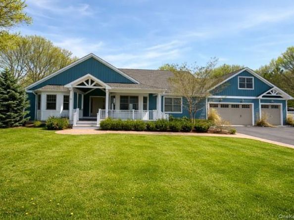 117 Hedges Avenue, East Patchogue NY 11772