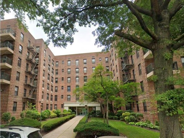 8035 Springfield Boulevard 3C, Oakland Gardens NY 11427