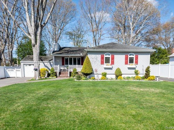 76 Beatrice Avenue, West Islip NY 11795
