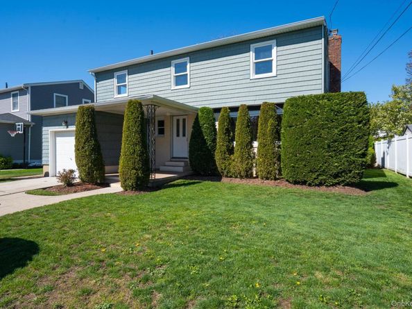 2386 Hampton Avenue, Seaford NY 11783