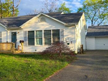 46 E Maple Street