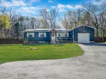 20 Middle Island Road