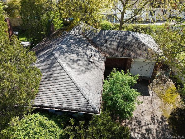 14 Central Park Road, Plainview NY 11803