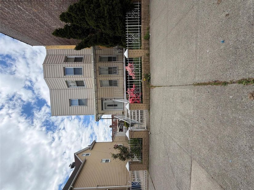 1871 Matthews Avenue, Bronx NY 10462