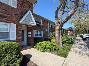 100 Connetquot Avenue