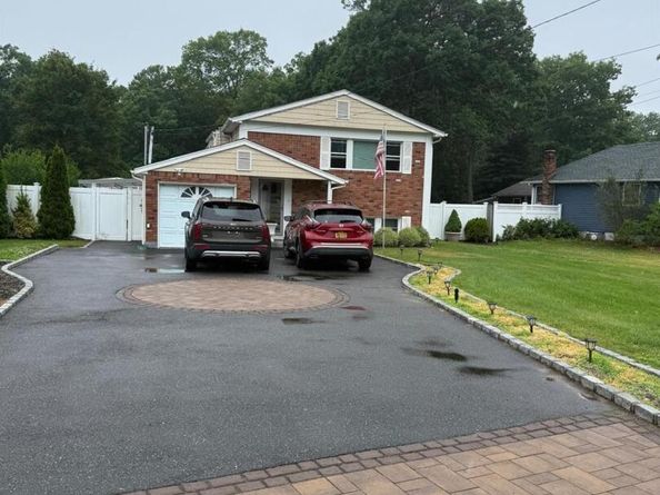 1030 Terry Road, Ronkonkoma NY 11779