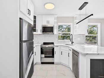 2 Soundview Avenue