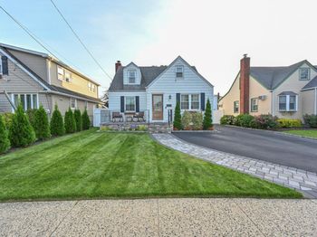 8 Garden Avenue