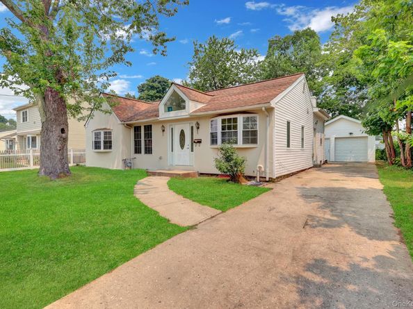 1431 Brooklyn Boulevard, Bay Shore NY 11706