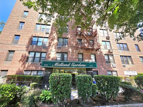 87-01 Midland Parkway 7D, Jamaica Estates NY 11432