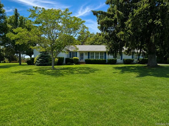 1765 Delmar Drive, Laurel NY 11948