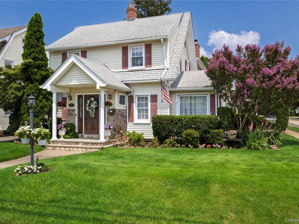 39 Princeton Street, Rockville Centre NY 11570