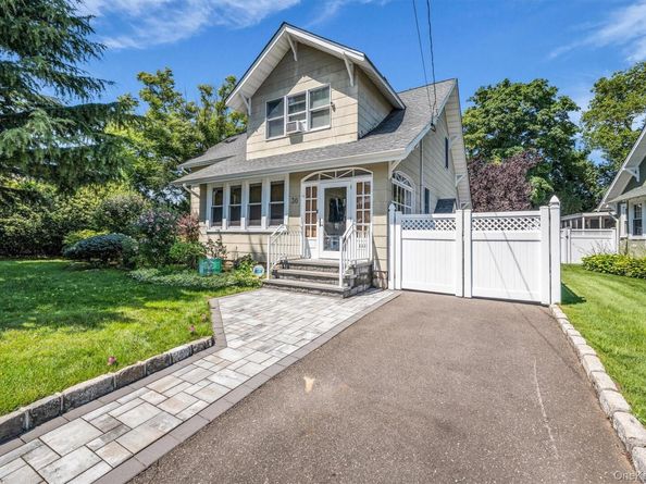 30 West Street, Farmingdale NY 11735