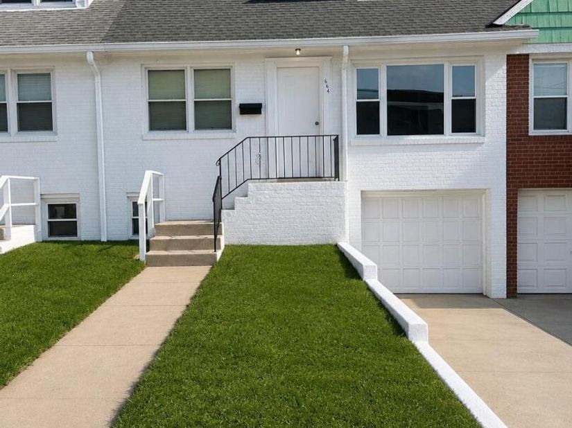 664 W Broadway, Long Beach NY 11561