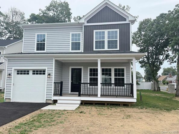 12 Gail Grace Court, Copiague NY 11726