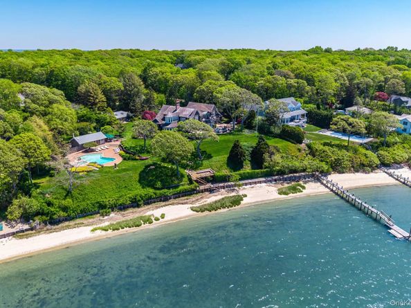 1350 W Cove Road, Cutchogue NY 11935