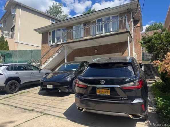 250-56 39th Road, Little Neck NY 11363