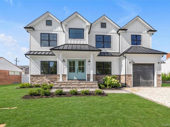 23 Garden Circle, Syosset NY 11791