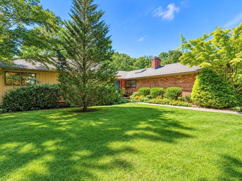 39 Daly Court, Riverhead NY 11901