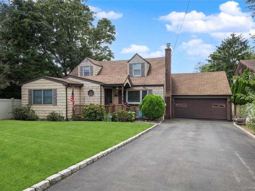 2473 New York Avenue, Melville NY 11747