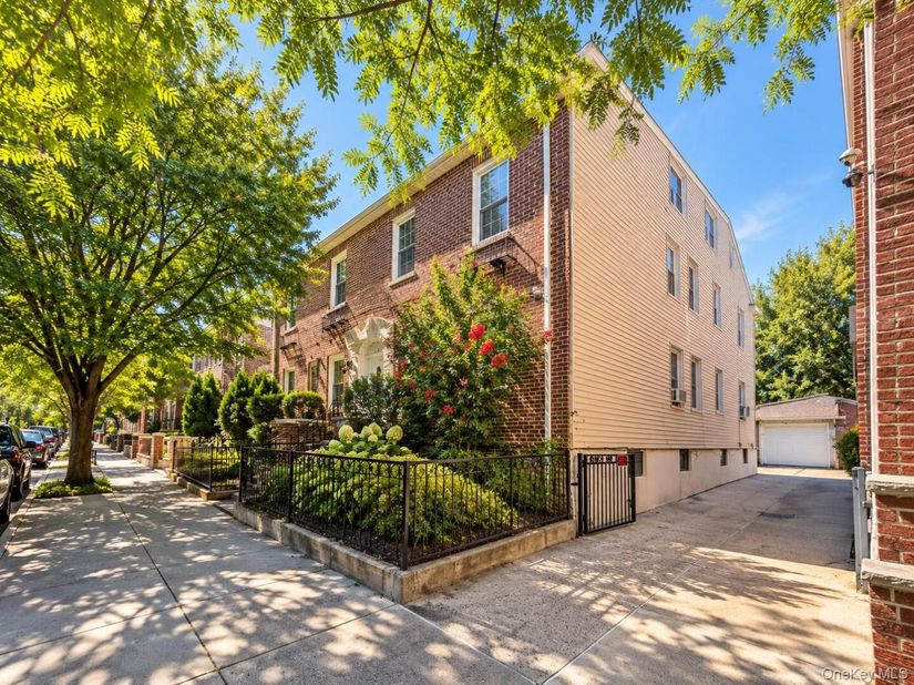 2030 27th Street, Astoria NY 11105