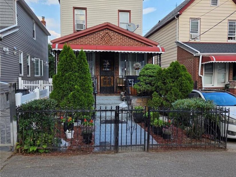 88-47 201st Street, Hollis NY 11423