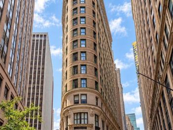 1 Wall Street Court
