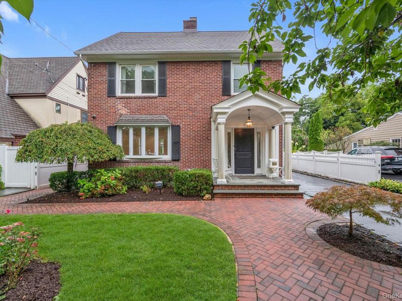 153 Powerhouse Road, Roslyn Heights NY 11577