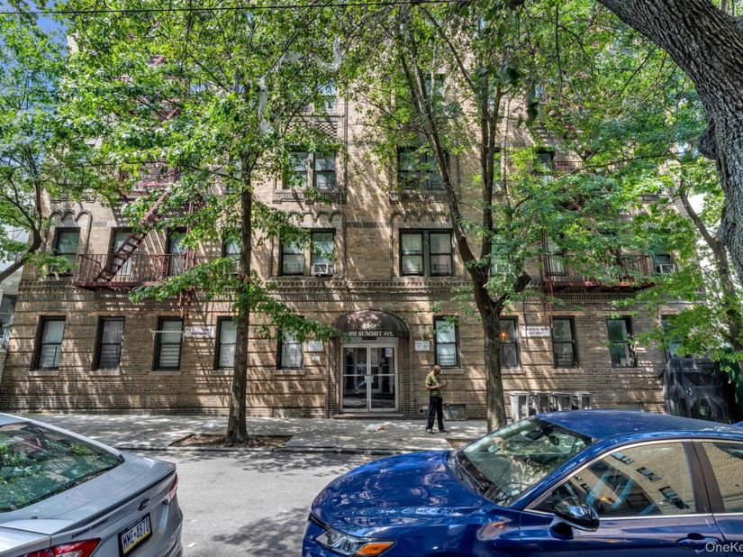 1015 Summit Avenue 2A, Bronx NY 10452