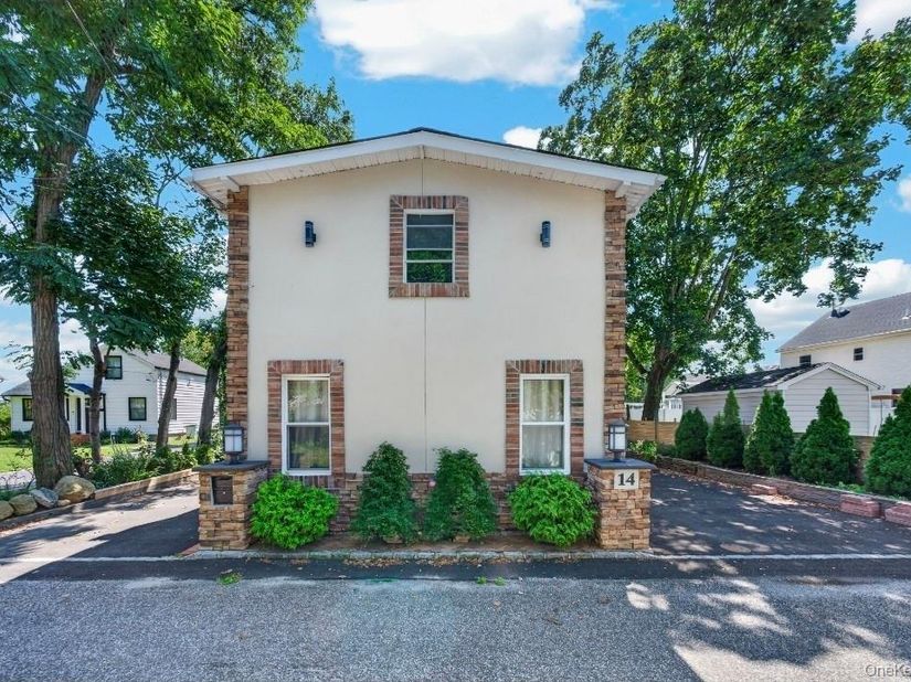 14 Electric Street, Patchogue NY 11772