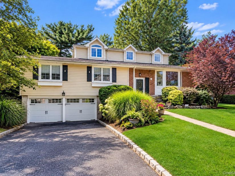 27 Delaware Avenue, Jericho NY 11753