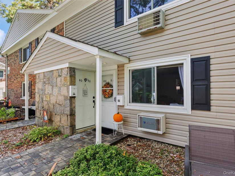 40 W 4th Street 95, Patchogue NY 11772