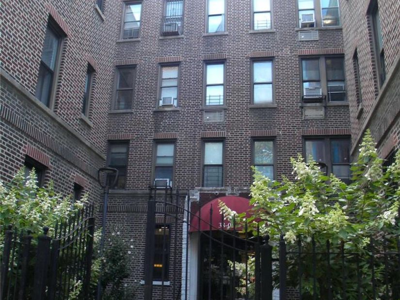 38-05 65 Street 1H, Woodside NY 11377