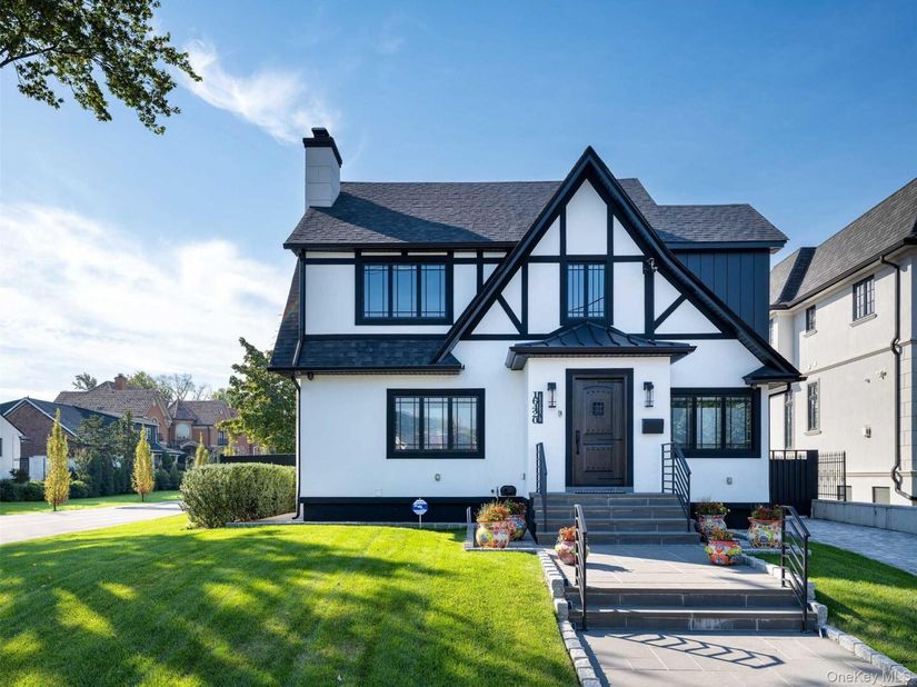16420 Cryders Lane, Beechhurst NY 11357