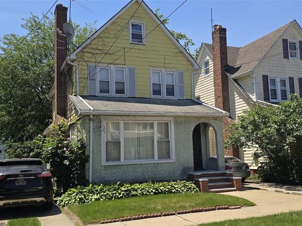 10416 200th Street, Hollis NY 11412