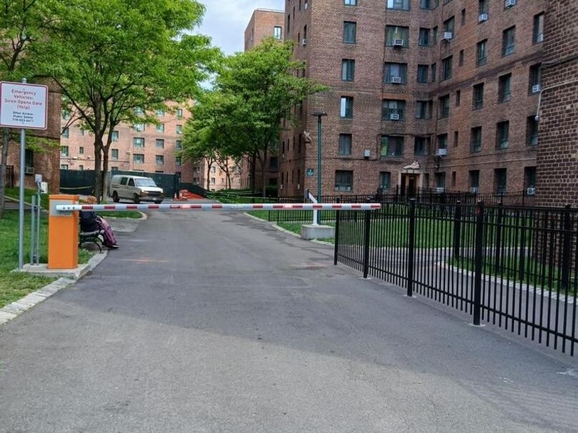 11 Metropolitan Oval 4G, Bronx NY 10462