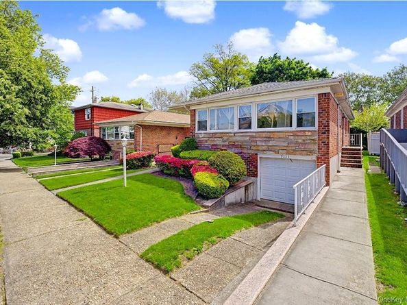 71-11 169th Street, Fresh Meadows NY 11365