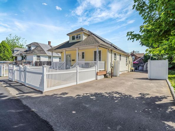 119 N 1st Avenue, Bay Shore NY 11706