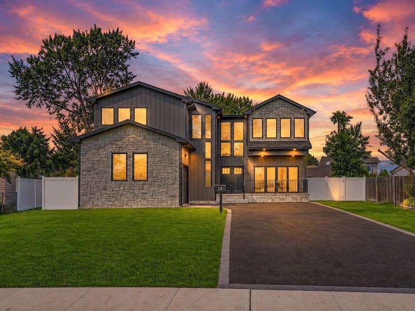 23 Harrow Lane, Levittown NY 11756
