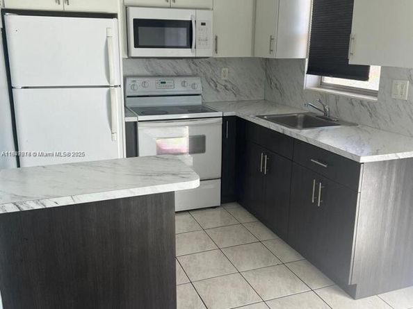 7505 SW 82nd St 314, Miami FL 33143