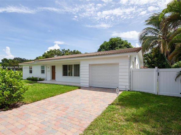 10 NW 100th St, Miami Shores FL 33150