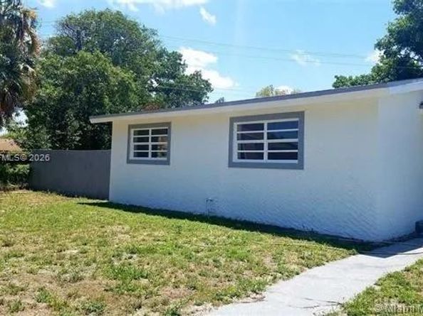1218 NW 15th St, Fort Lauderdale FL 33311