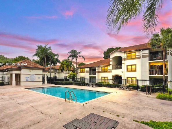 650 S Park Rd 245, Hollywood FL 33021